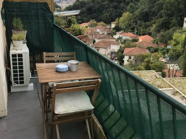 Beau studio meublé 30 m² avec balcon - Rimiez