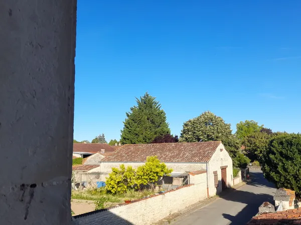 Vends maison et grange aménagée