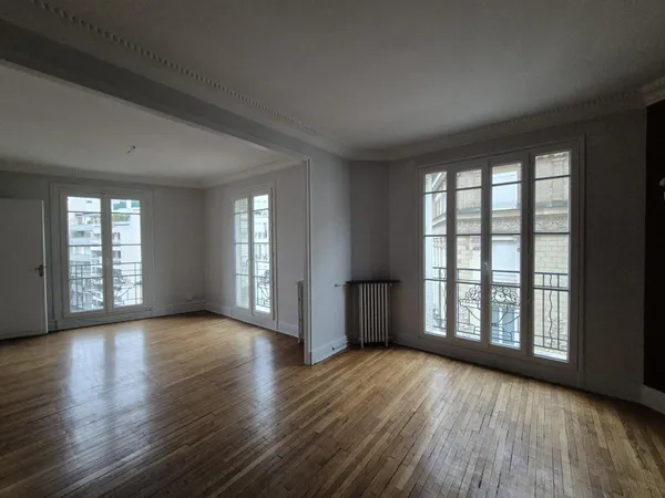 Appartement 3 pièces Métro Porte de St Cloud