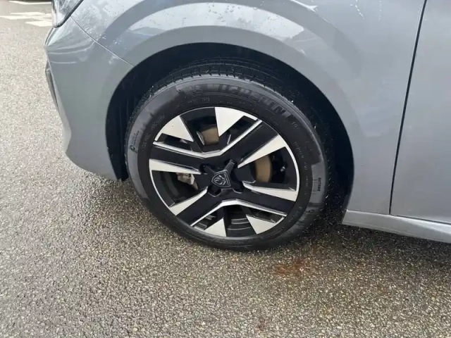 Peugeot 208 hybrid 110 e-dcs6 — photo 13