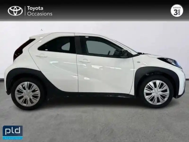Toyota Aygo x 1.0 vvt-i 72ch dynamic my24 — photo 8