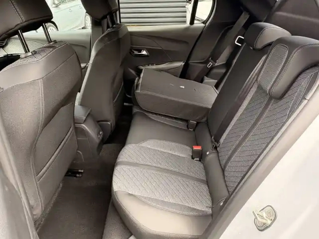 Peugeot 208 electrique 156ch 54 kwh — photo 29
