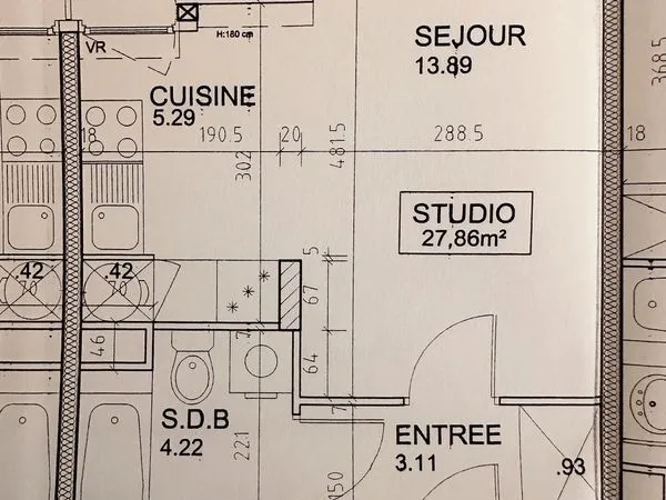 Studio 28m2 avec Box proche du centre