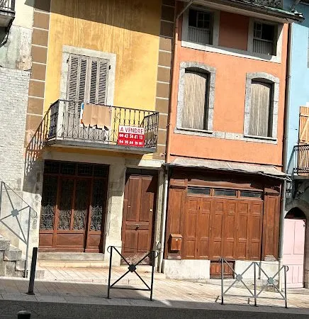 Maison centre ville MONTMELIAN