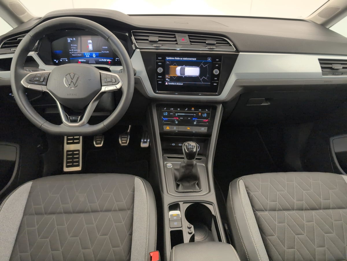 Volkswagen Touran — photo 13