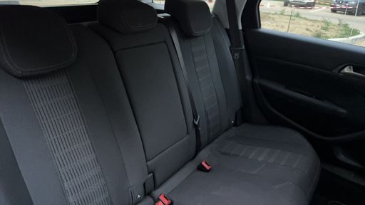 Peugeot 308 SW 1.2 PureTech 130 - Allure – 2019 – 57646 km – Essence – Boîte Manuelle — photo 19