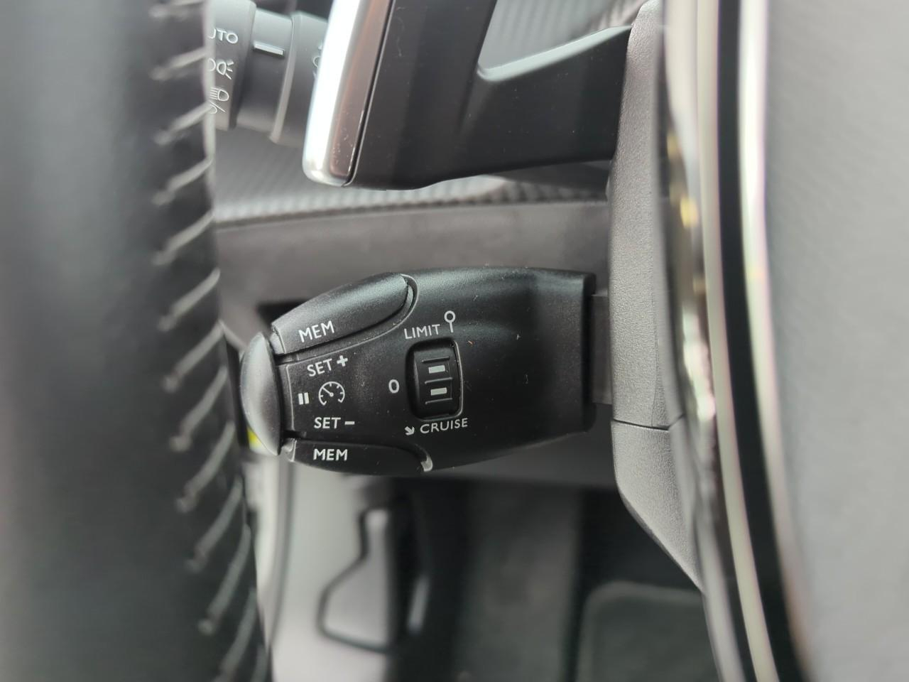 Peugeot 2008 puretech 130 s&s eat8 allure — photo 21