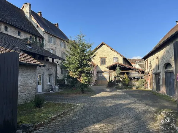Maison 7 pièces 1500 m²