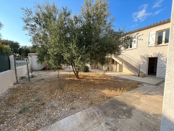 Peyriac de Mer - À louer - Appartement d'environ 87 m² avec jardin privatif