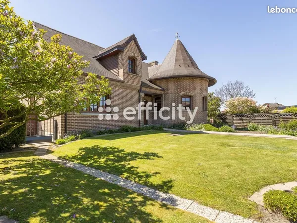 Maison 7 pièces 226 m²