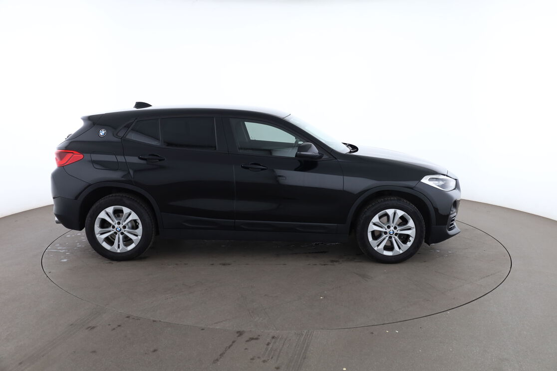 BMW X2 sDrive18dA Lounge — photo 6