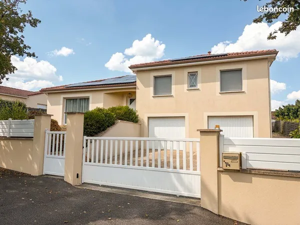 Maison familiale 155 m² avec piscine chauffée