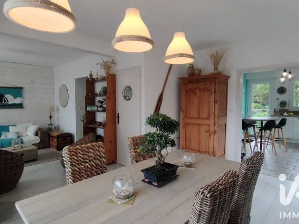 Villa 9 pièces 217 m²