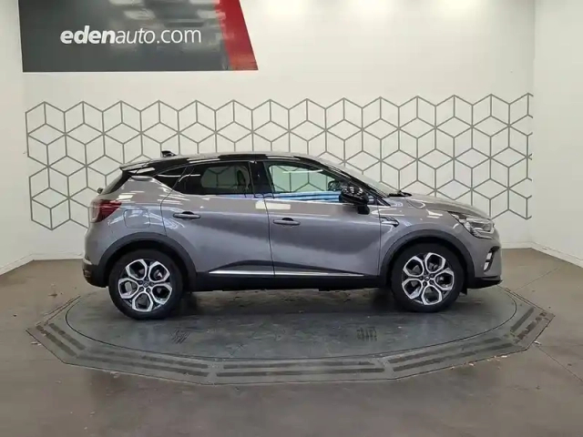Renault Captur e-tech plug-in 160 — photo 6