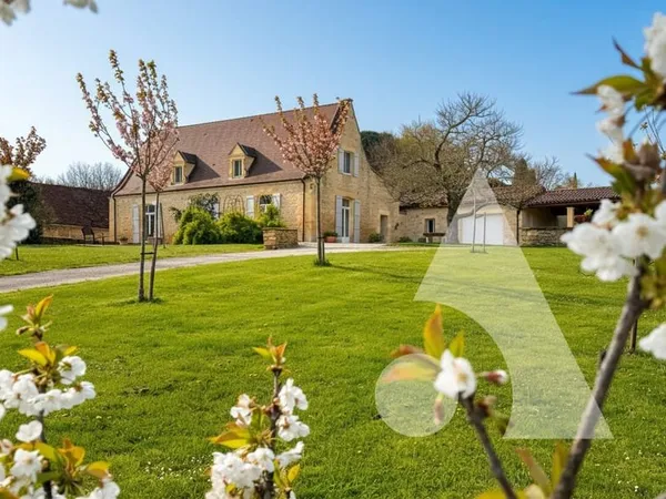 Demeure de prestige sur les hauteurs de Sarlat