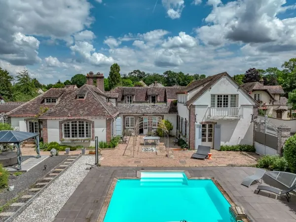 Maison de luxe 22 pièces 487 m²
