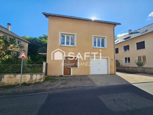 Immeuble de 213m² à Saint-Chély-d'Apcher (48200)