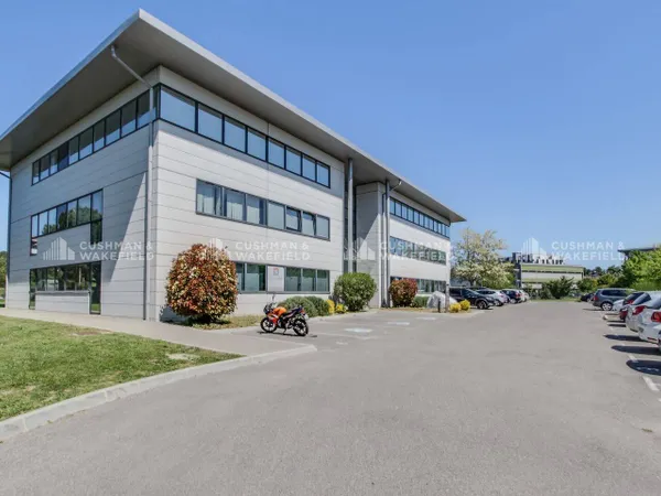 Bureaux 716 m²