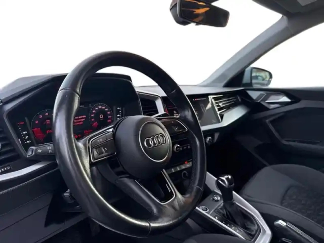 Audi A1 sportback 30 tfsi 110 ch s tronic 7 — photo 15