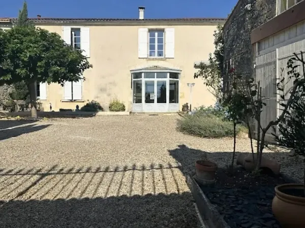 Maison 6 pièces 264 m²