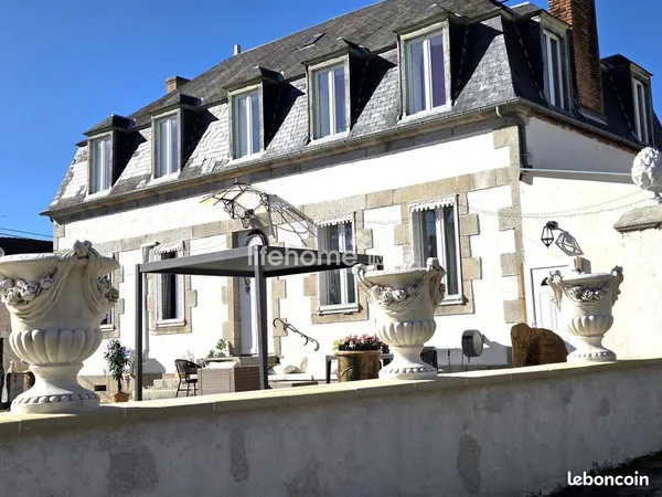 Maison 7 pièces 220 m²