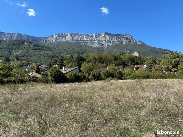 Terrain 710 m² Claix