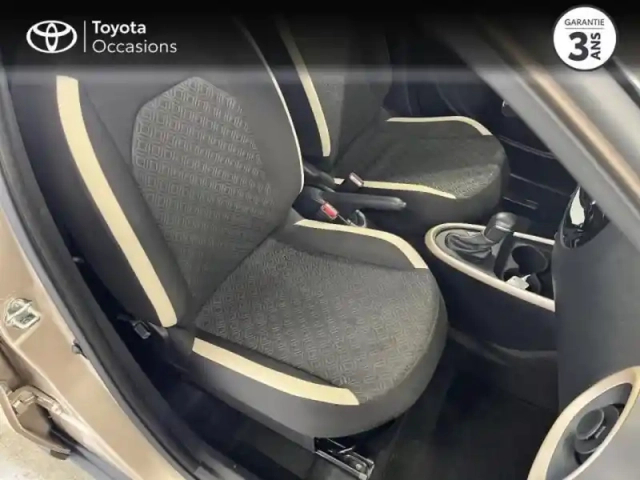 Toyota Aygo X 1.0 vvt-i 72ch design s-cvt my23 — photo 6