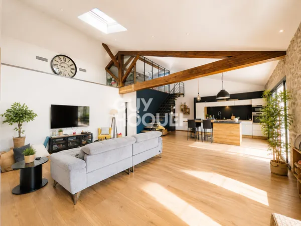 LOFT ATYPIQUE D'EXCEPTION (3/4 chambres) AVEC PISCINE 191 m2 - CŒUR DE MAUGUIO