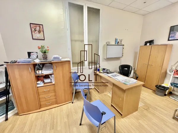 A VENDRE - 4 PIÈCES/CABINET MÉDICAL - CENTRE MONTREUIL