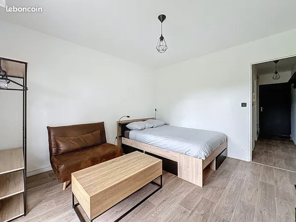 Rennes - Studio meublé de 25,29 m² - 640 charges comprises