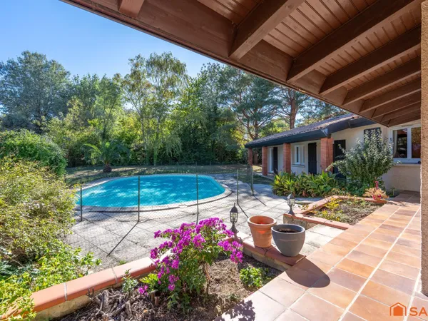 Saint-Orens : 348 m², volumes rares et piscine