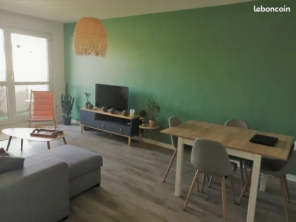 T2 GERLAND proche ENS/Balcons/GARAGE