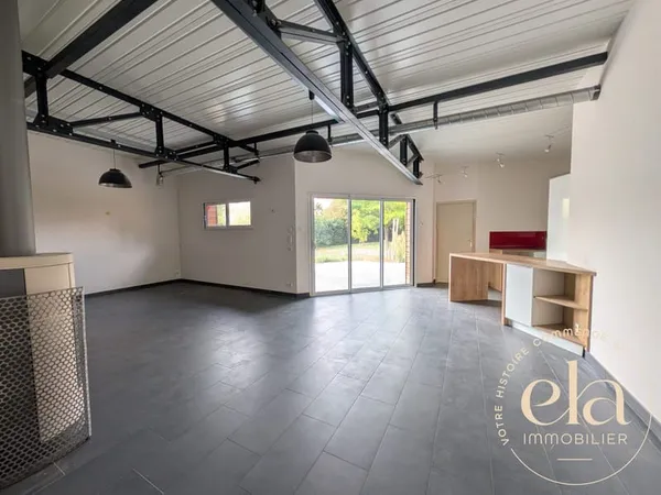 Maison familiale et contemporaine 4 pièces avec jardin