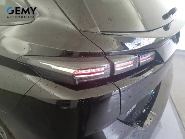 Peugeot 308 sw phev 180 e-eat8 — photo 20