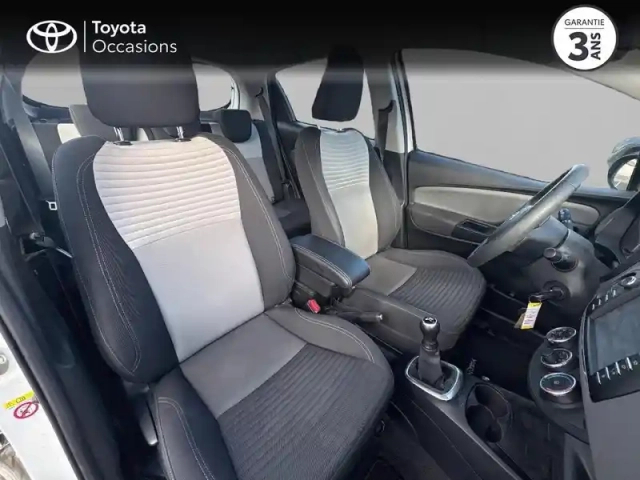 Toyota Yaris 70 vvt-i france 5p rc18 — photo 15