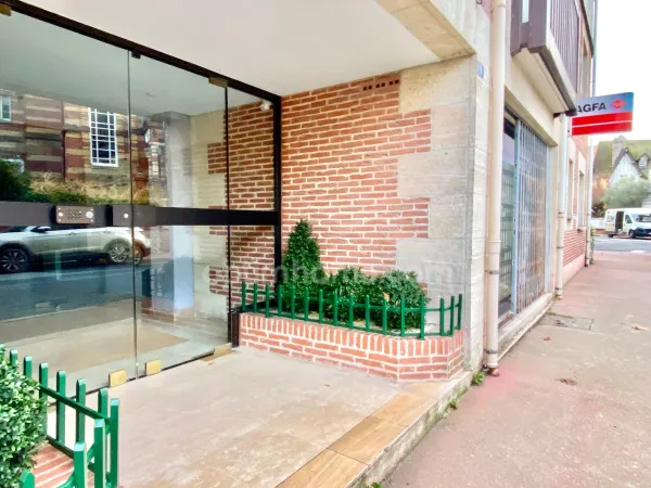 Local 2 pièces 63 m²