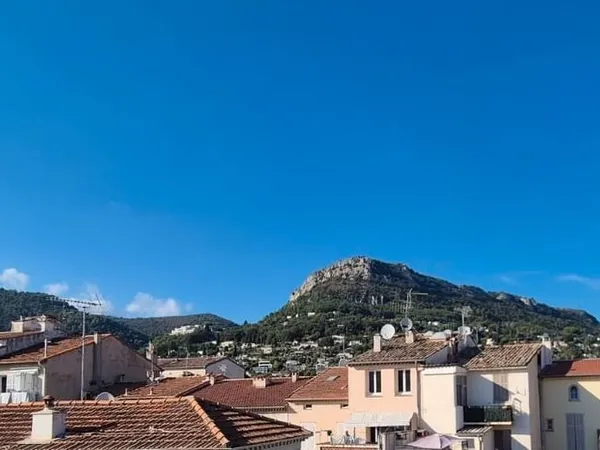 ​« Coup de Coeur à Vence : Appartement Chaleureux & Idéalement Situé
