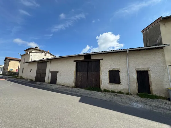 ensemble de grange avec Terrain