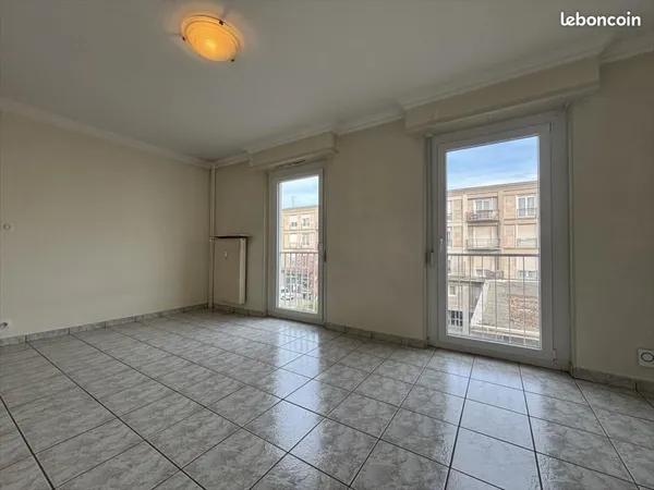 Studio 1 pièce 31 m²