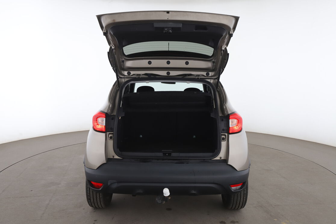Renault Captur 1.5 dCi Energy Intens Eco2 — photo 15