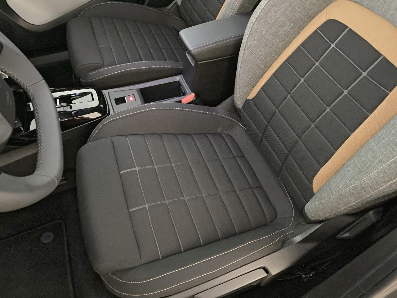 Citroën C3 Aircross hybride 145 ch aut plus — photo 9