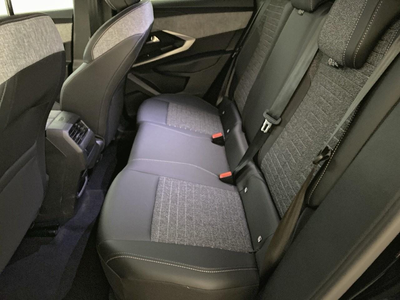 Peugeot 3008 electrique 210 ch 73 kwh allure — photo 10