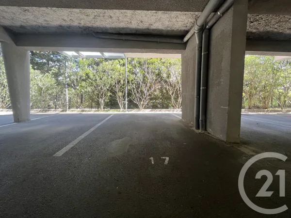 Parking 13 m²