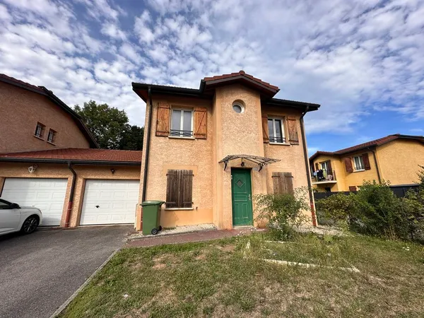 Jolie villa jumelée à Reignier 74930