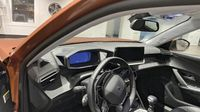 Peugeot 2008 1.2 PureTech 130ch S&S Allure Pack — photo 8