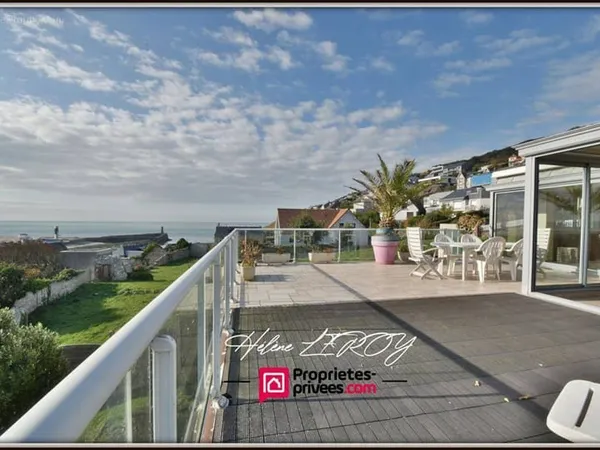 Grande demeure familiale avec vue panoramique sur Fécamp et la mer
