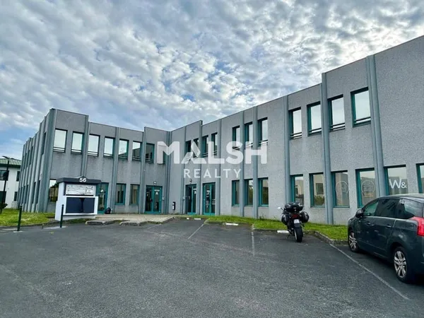 Bureau 136 m²