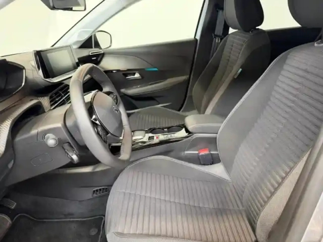 Peugeot 208 e- 136ch style — photo 9