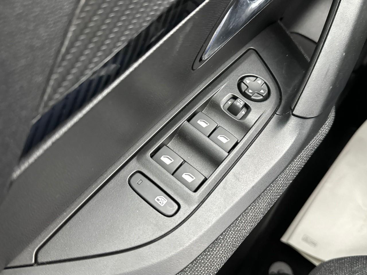 Peugeot 2008 100 s&s bvm6 style — photo 15