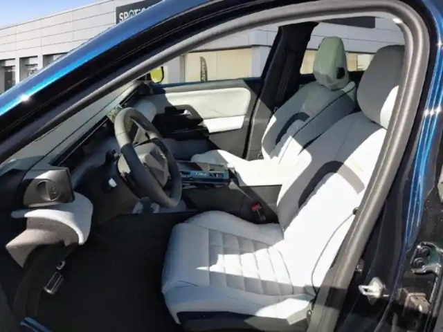 Citroën C5 Aircross 1.6 hybride rechargeable 195ch max boite automatique — photo 9